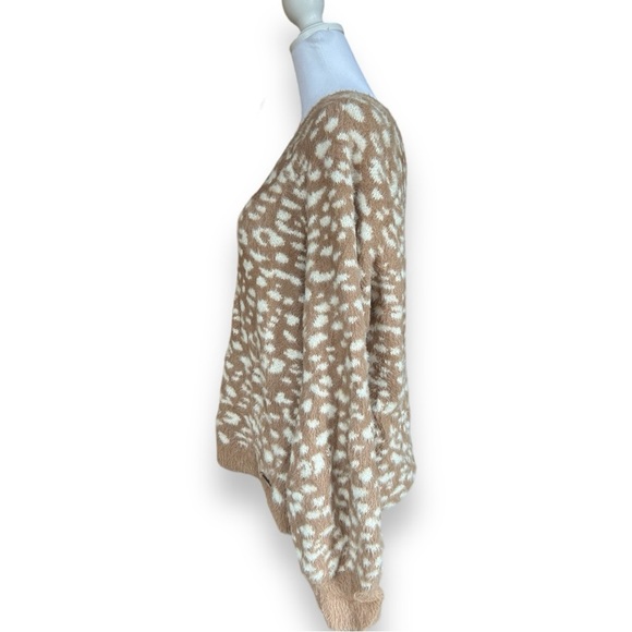 Abercrombie & Fitch Soft & Cozy Cheetah Leopard Animal Print Sweater Size Large - Picture 4 of 10